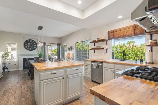 30423 Shoreline Drive, Menifee, CA 92584