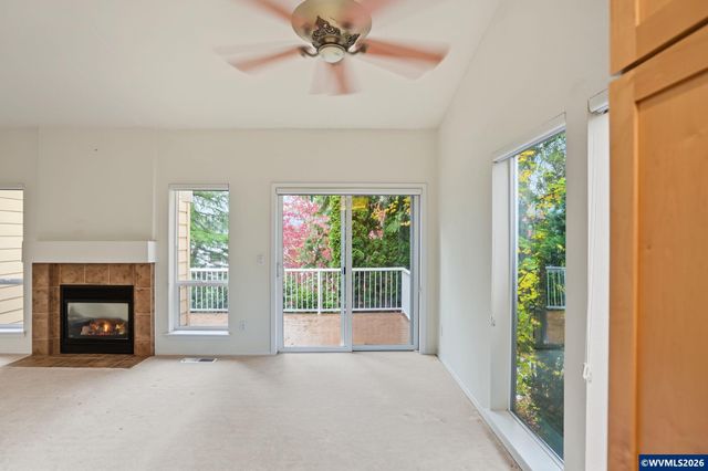 552 Inverness Dr SE, Salem, OR 97306