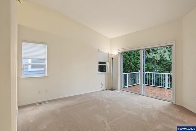 552 Inverness Dr SE, Salem, OR 97306