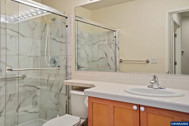 552 Inverness Dr SE, Salem, OR 97306