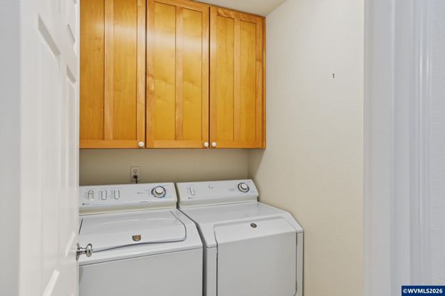 552 Inverness Dr SE, Salem, OR 97306