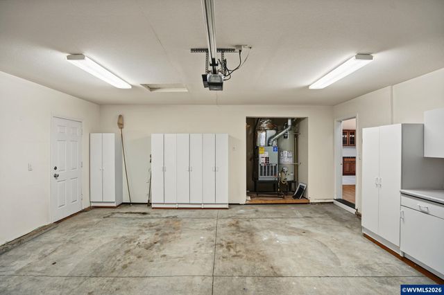 552 Inverness Dr SE, Salem, OR 97306