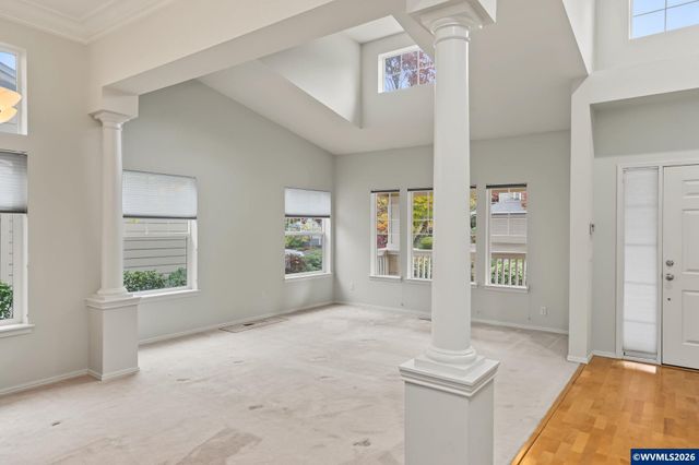 552 Inverness Dr SE, Salem, OR 97306
