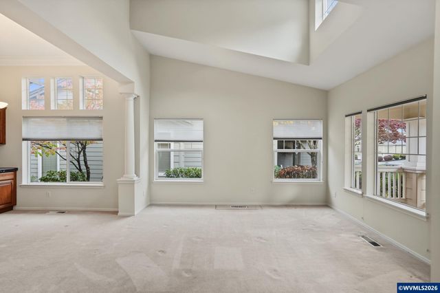 552 Inverness Dr SE, Salem, OR 97306