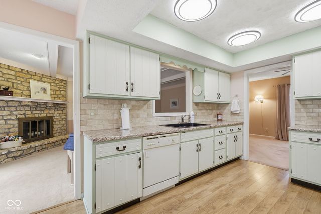 1373 Echo Bend Street, Greenwood, IN 46142