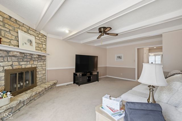 1373 Echo Bend Street, Greenwood, IN 46142