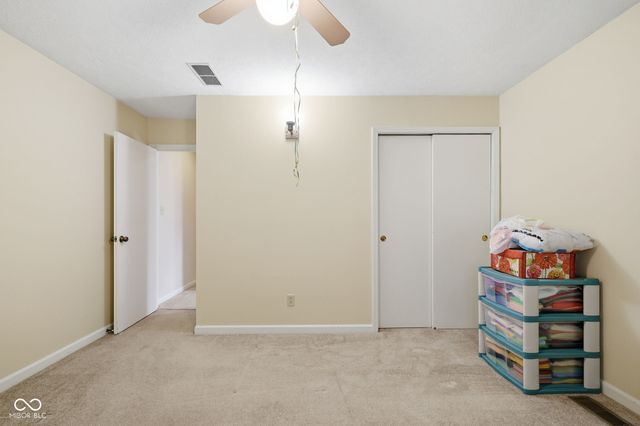 1373 Echo Bend Street, Greenwood, IN 46142