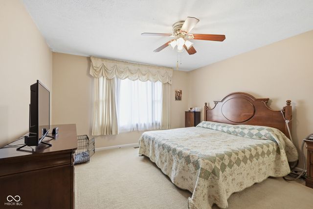 1373 Echo Bend Street, Greenwood, IN 46142