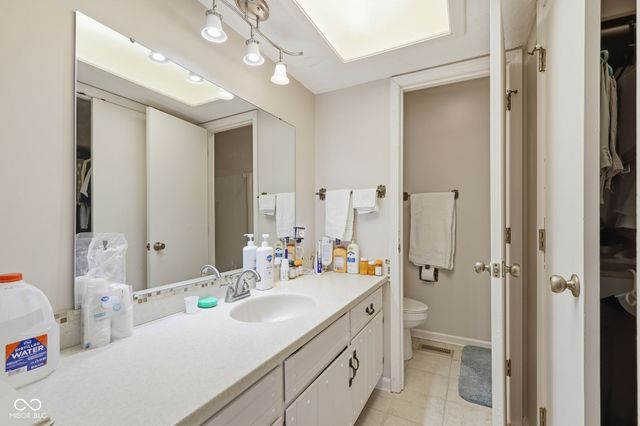 1373 Echo Bend Street, Greenwood, IN 46142