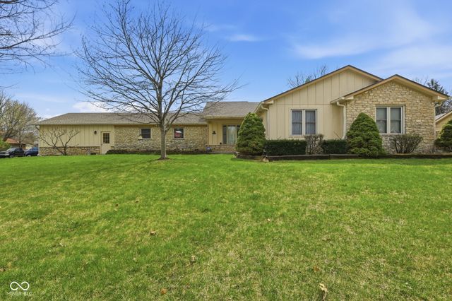 1373 Echo Bend Street, Greenwood, IN 46142