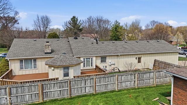 1373 Echo Bend Street, Greenwood, IN 46142