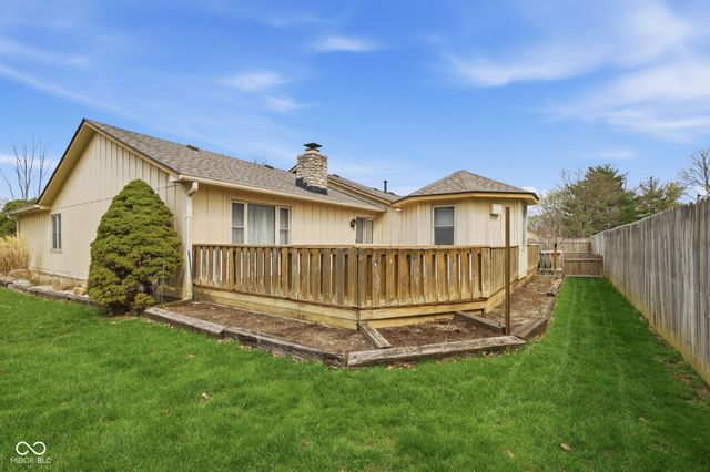 1373 Echo Bend Street, Greenwood, IN 46142