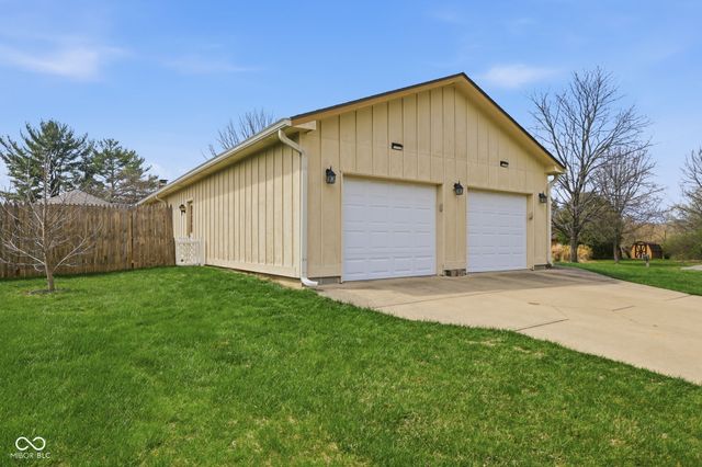1373 Echo Bend Street, Greenwood, IN 46142