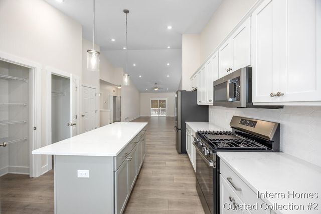 2835 W Cobblestone Court Se 15, City Of Kentwood, MI 49512