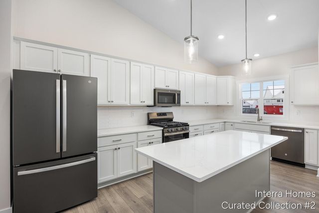 2835 W Cobblestone Court Se 15, City Of Kentwood, MI 49512