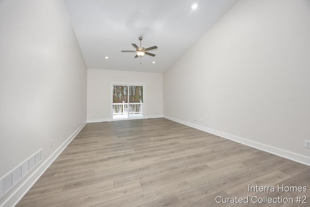 2835 W Cobblestone Court Se 15, City Of Kentwood, MI 49512