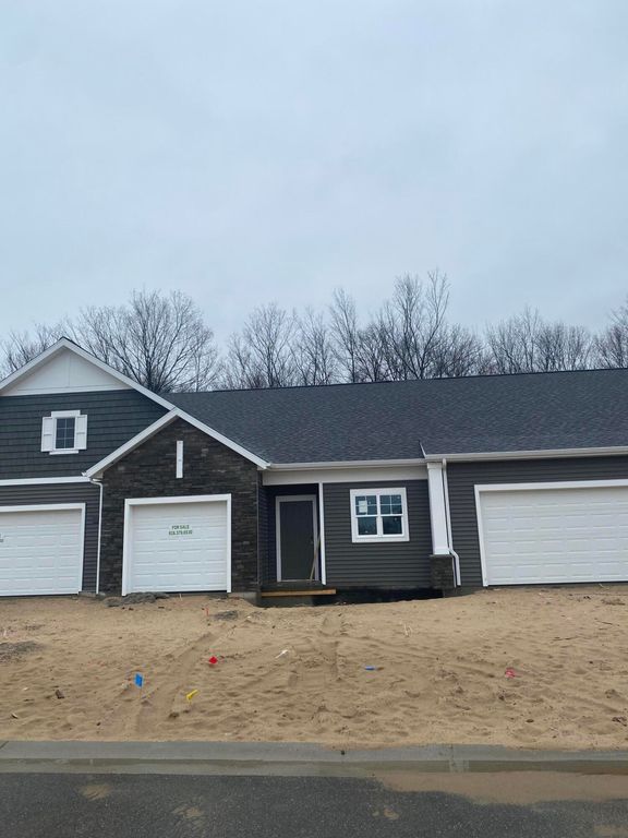 2835 W Cobblestone Court Se 15, City Of Kentwood, MI 49512