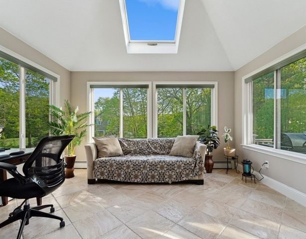 231 Gulf St, Shrewsbury, MA 01545