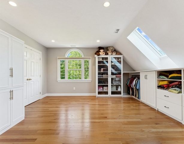 231 Gulf St, Shrewsbury, MA 01545