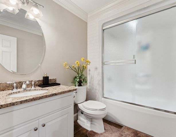 231 Gulf St, Shrewsbury, MA 01545