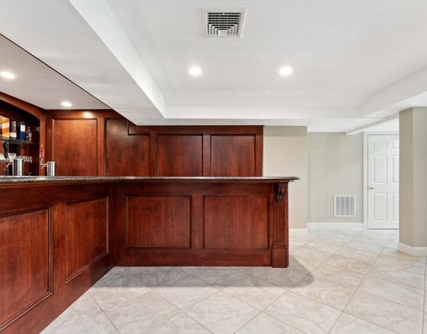 231 Gulf St, Shrewsbury, MA 01545