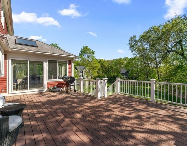 231 Gulf St, Shrewsbury, MA 01545