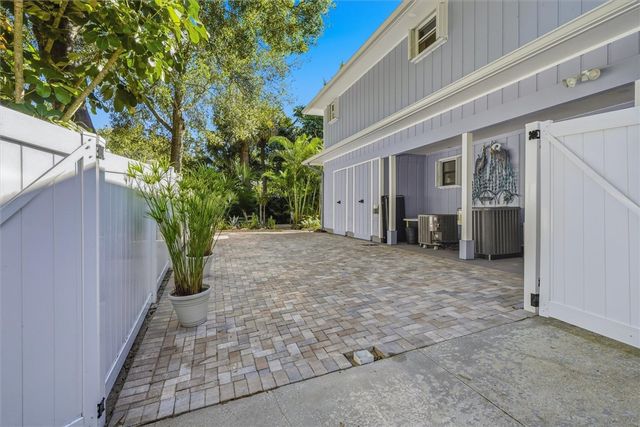 590 11th Avenue, Vero Beach, FL 32962