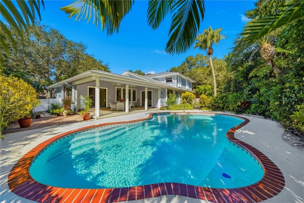 590 11th Avenue, Vero Beach, FL 32962