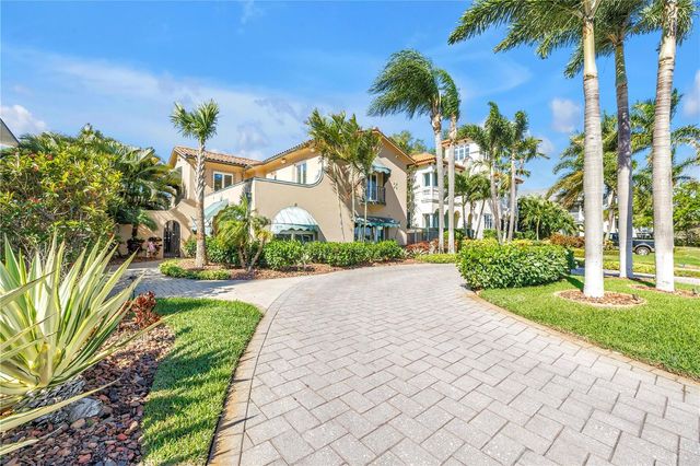 2410 COFFEE POT BOULEVARD NE, St Petersburg, FL 33704