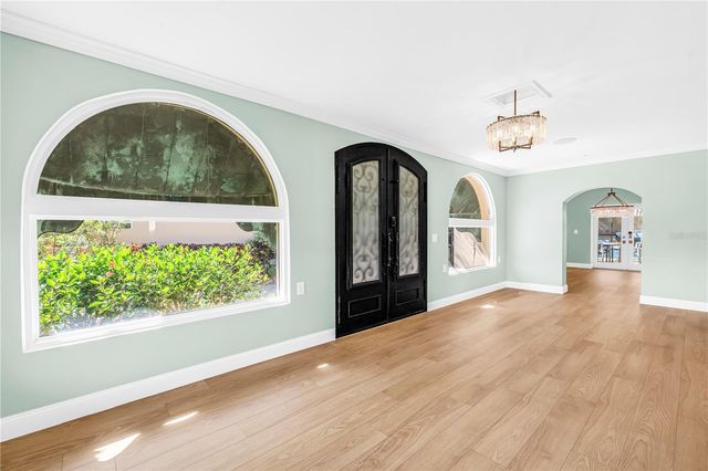 2410 COFFEE POT BOULEVARD NE, St Petersburg, FL 33704