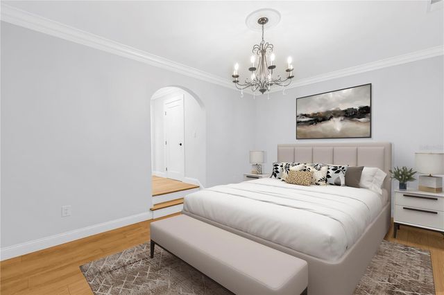 2410 COFFEE POT BOULEVARD NE, St Petersburg, FL 33704