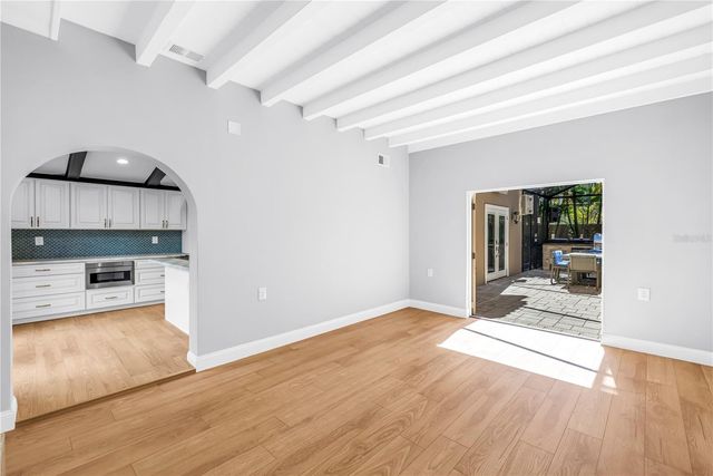 2410 COFFEE POT BOULEVARD NE, St Petersburg, FL 33704