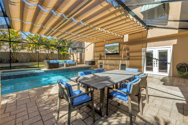 2410 COFFEE POT BOULEVARD NE, St Petersburg, FL 33704