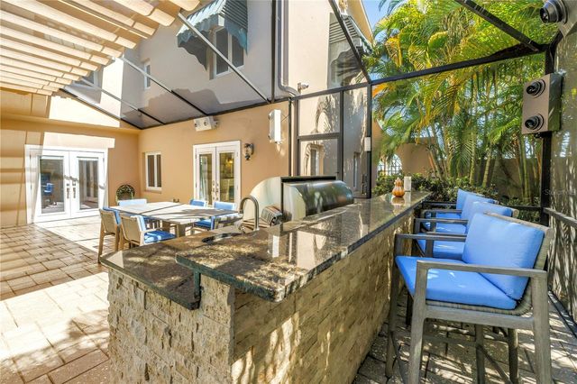 2410 COFFEE POT BOULEVARD NE, St Petersburg, FL 33704