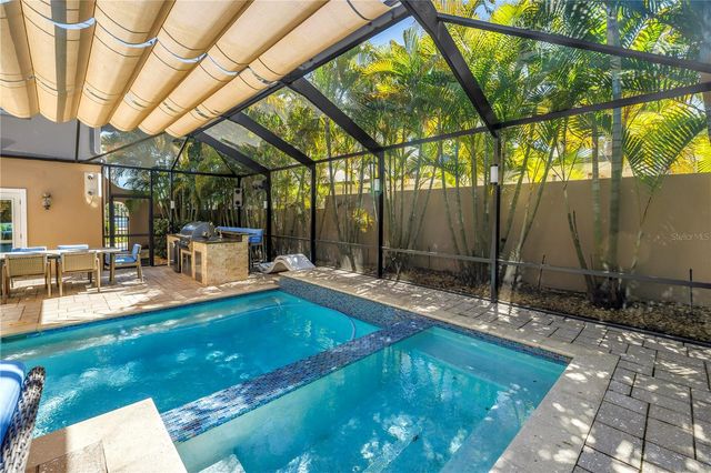 2410 COFFEE POT BOULEVARD NE, St Petersburg, FL 33704