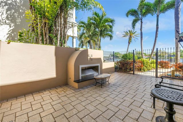 2410 COFFEE POT BOULEVARD NE, St Petersburg, FL 33704