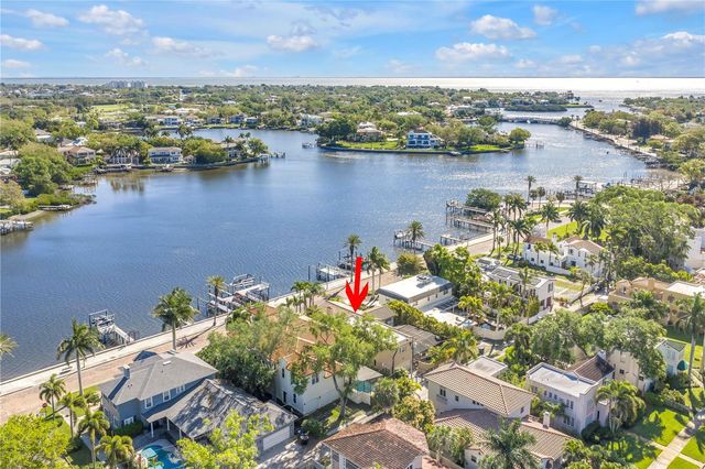 2410 COFFEE POT BOULEVARD NE, St Petersburg, FL 33704