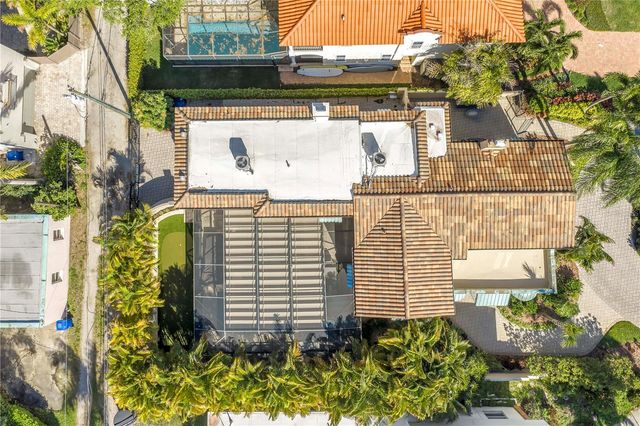 2410 COFFEE POT BOULEVARD NE, St Petersburg, FL 33704