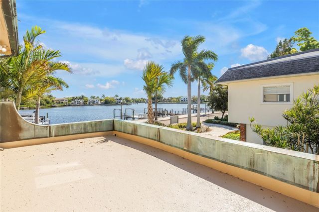 2410 COFFEE POT BOULEVARD NE, St Petersburg, FL 33704