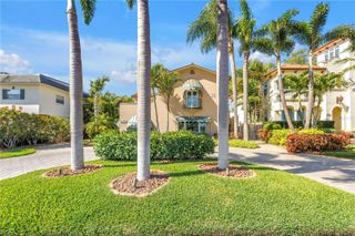 2410 COFFEE POT BOULEVARD NE, St Petersburg, FL 33704