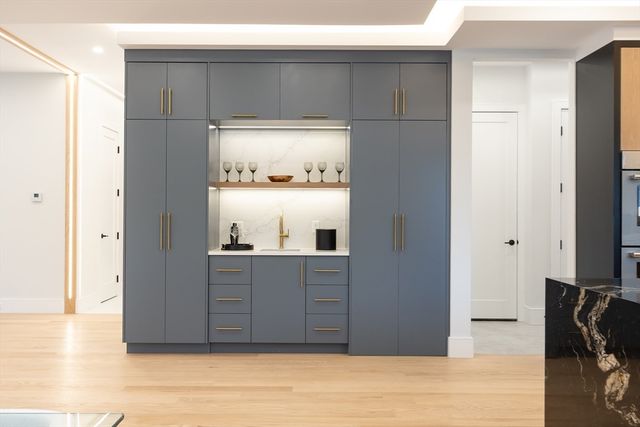 108 Woodbine Circle, Needham, MA 02494