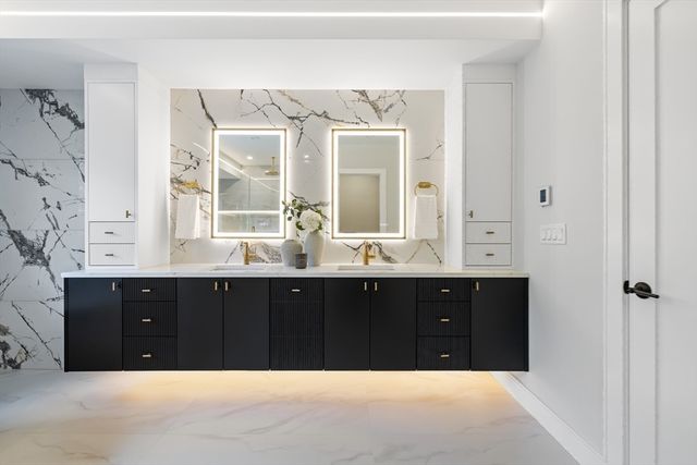 108 Woodbine Circle, Needham, MA 02494