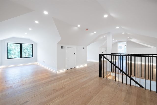 108 Woodbine Circle, Needham, MA 02494