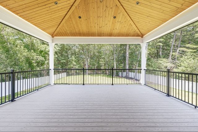 108 Woodbine Circle, Needham, MA 02494