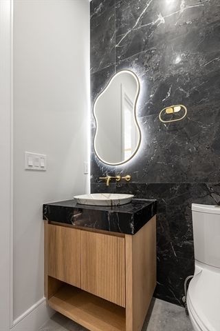 108 Woodbine Circle, Needham, MA 02494