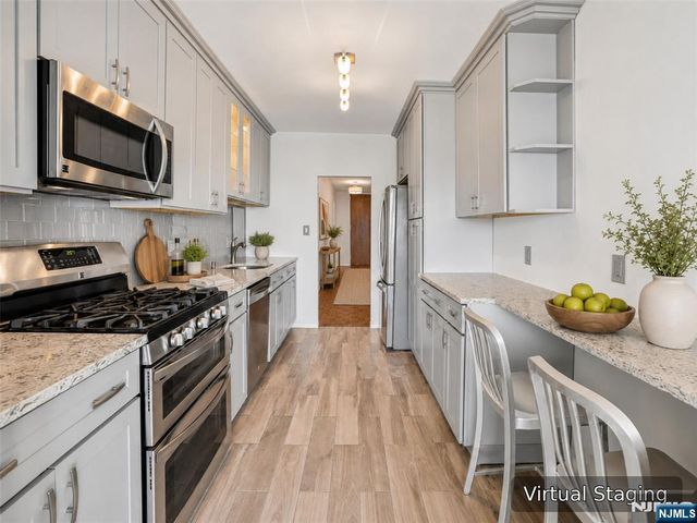 5 Horizon 1708, Fort Lee, NJ 07024