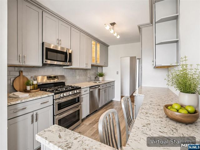 5 Horizon 1708, Fort Lee, NJ 07024