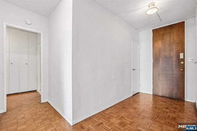 5 Horizon 1708, Fort Lee, NJ 07024