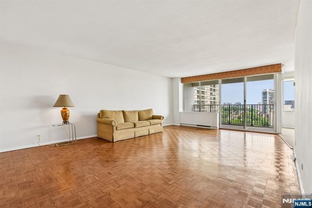 5 Horizon 1708, Fort Lee, NJ 07024