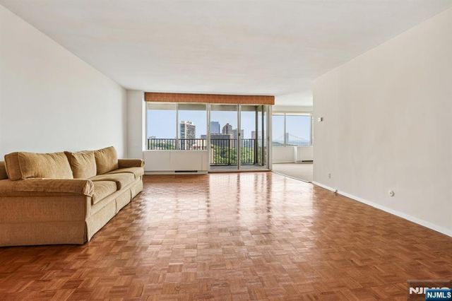 5 Horizon 1708, Fort Lee, NJ 07024